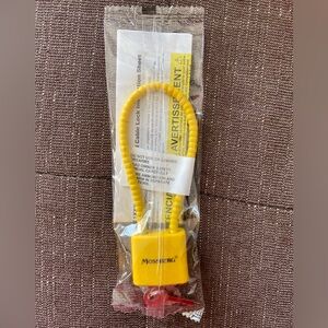 Mossberg 9” Yellow Cable Gun Lock With 2 Keys Firearm Safety Device New Sealed